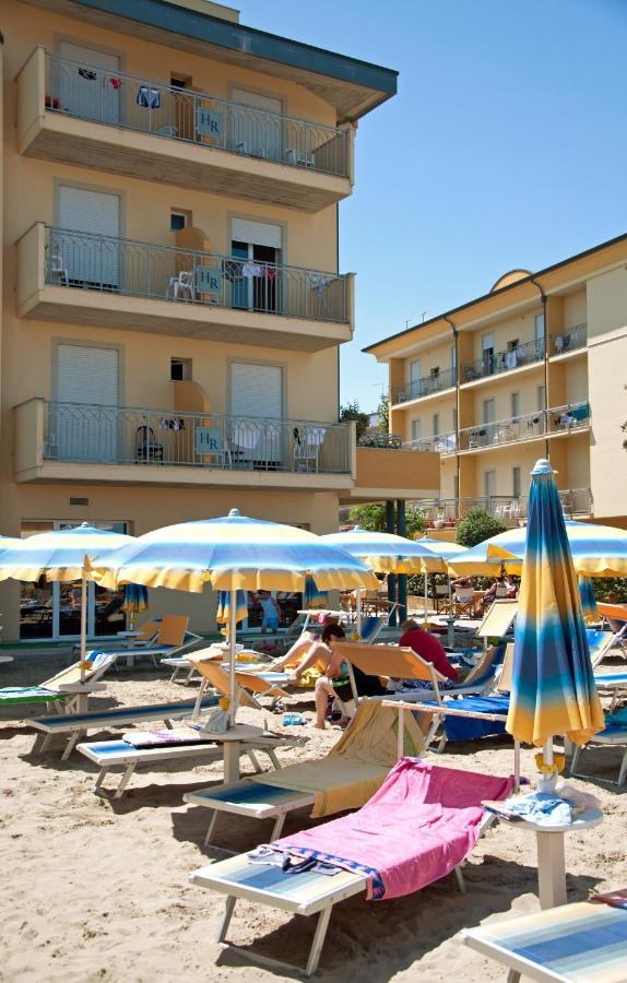 Hotel Royal Inn San Mauro Mare Esterno foto