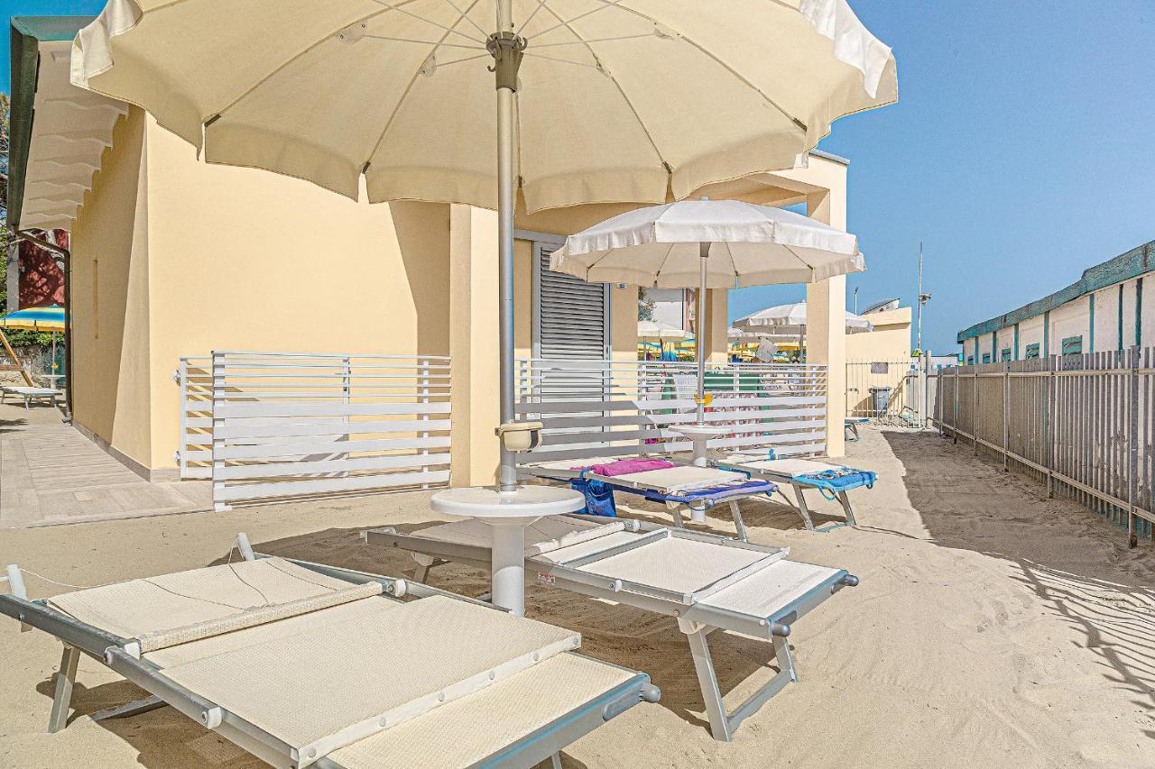 Hotel Royal Inn San Mauro Mare Esterno foto